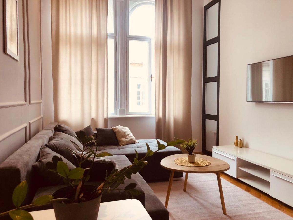Room 44 Osijek Ngoại thất bức ảnh