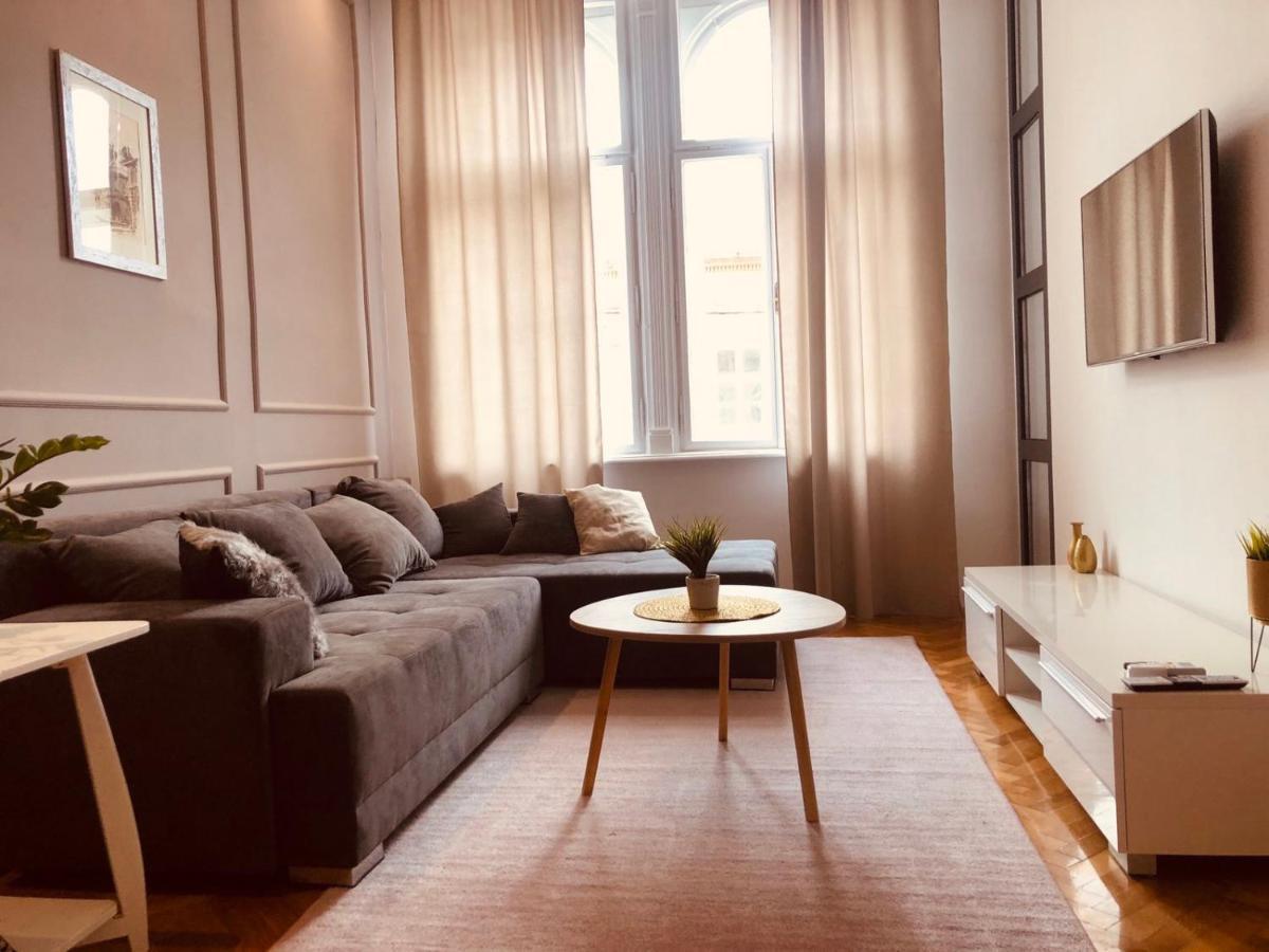 Room 44 Osijek Ngoại thất bức ảnh